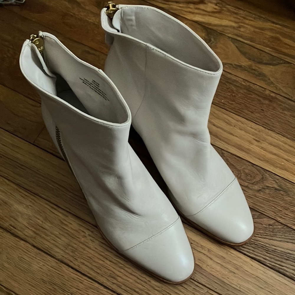 Donna Karan New York zip ankle boots 10M